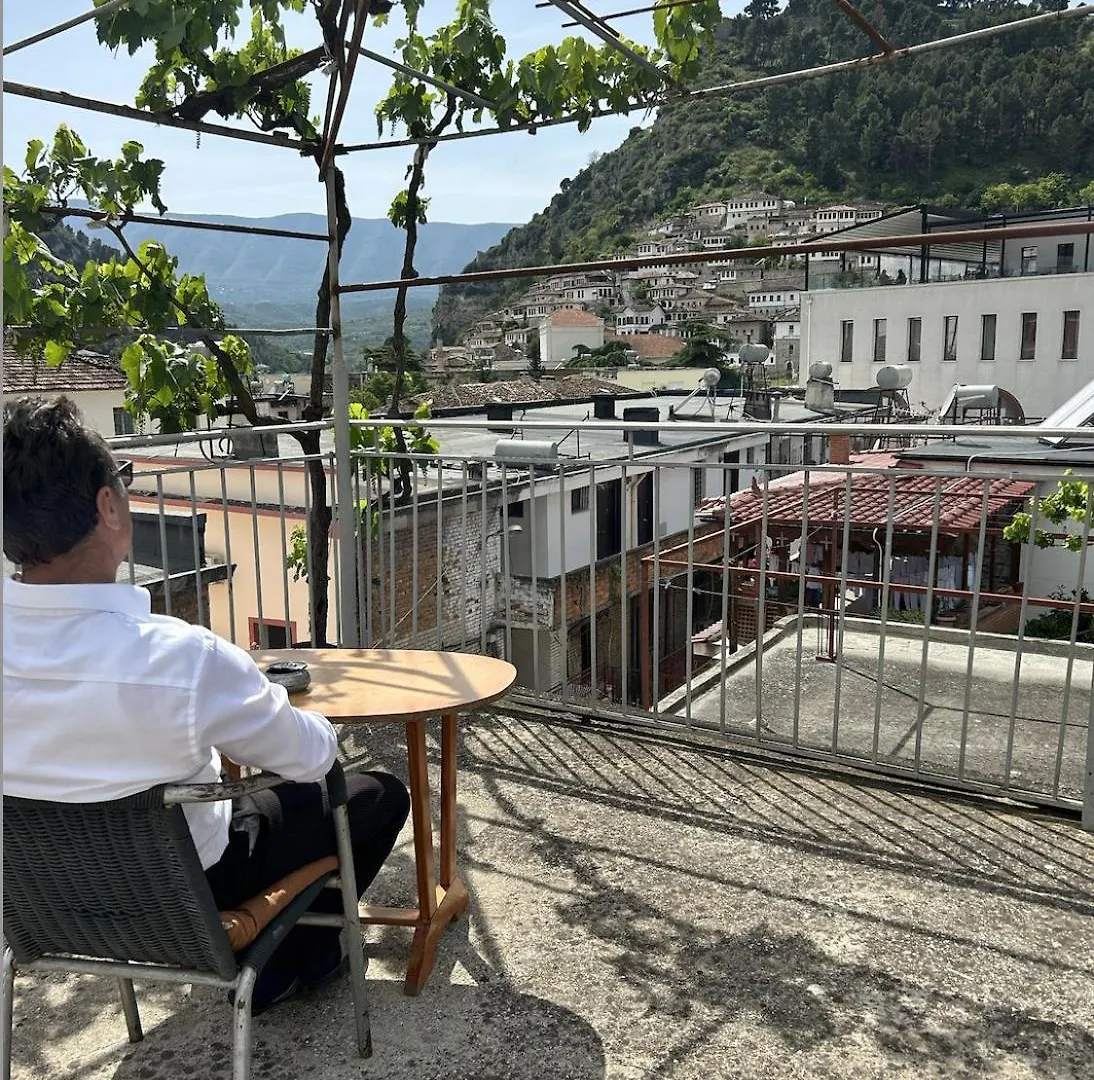 Flat In Berat'S Center Lägenhet Rum i privatbostad